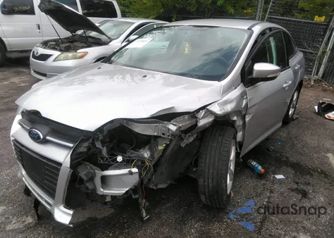 2014 Ford Focus Se from USA, damaged, VIN 1FADP3F24EL311322